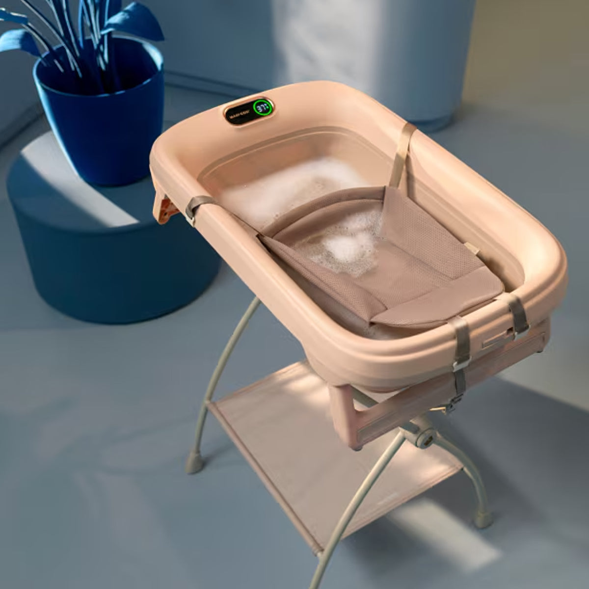 Maxi Cosi Indigo Plus Baby Bath and Stand