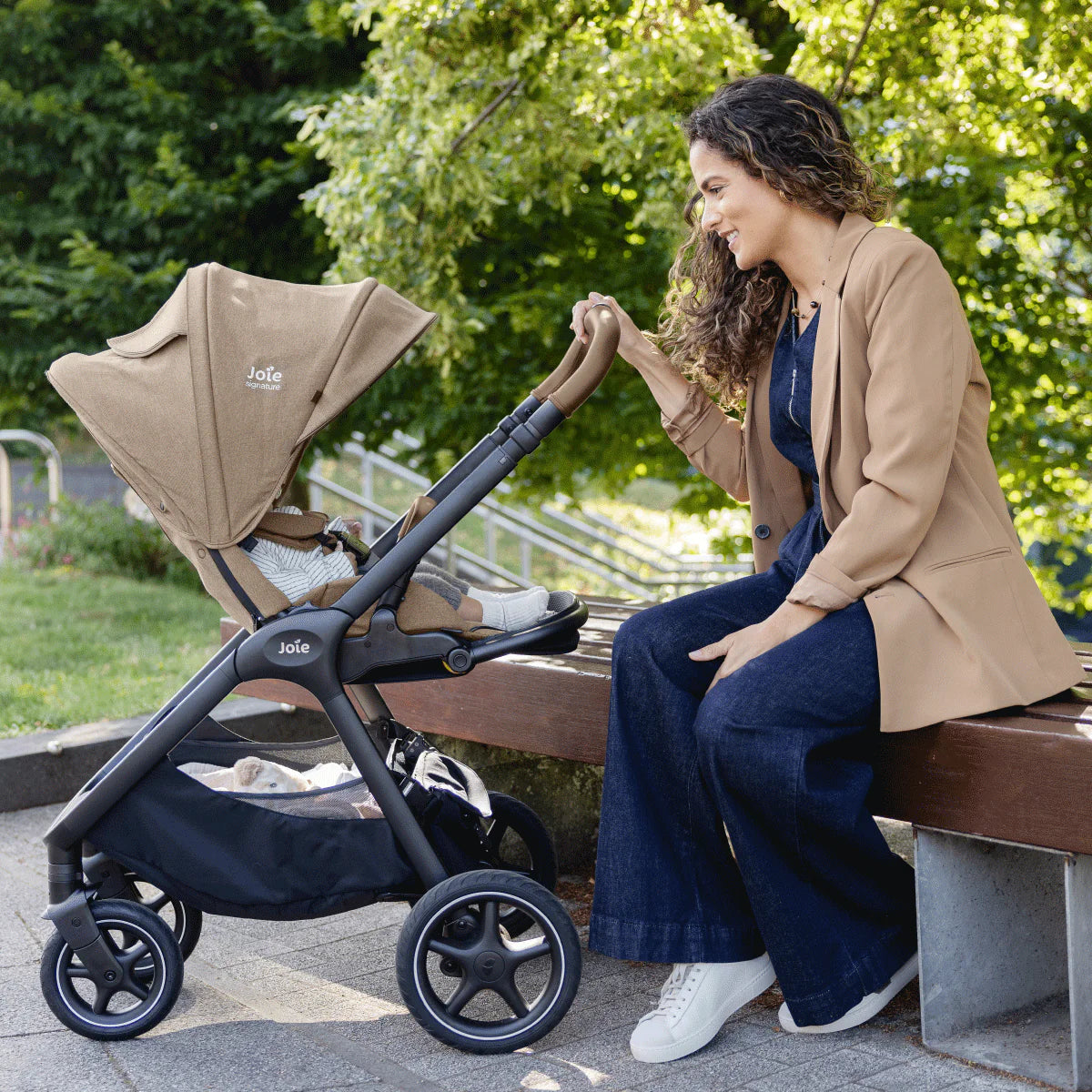 Joie Signature Finiti™ Stroller - Sandston