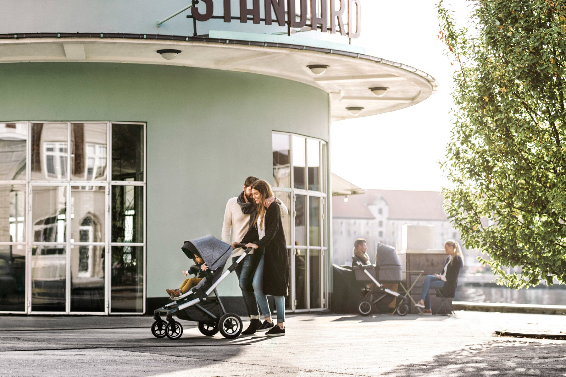 Thule Sleek + Thule Sleek Bassinet