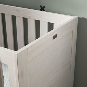 Silver Cross Alnmouth Oak 2 Piece Nursery Set with Convertible Cot Bed and Dresser
