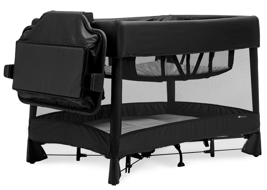 4Moms Breeze Playard with Bassinet and Changer